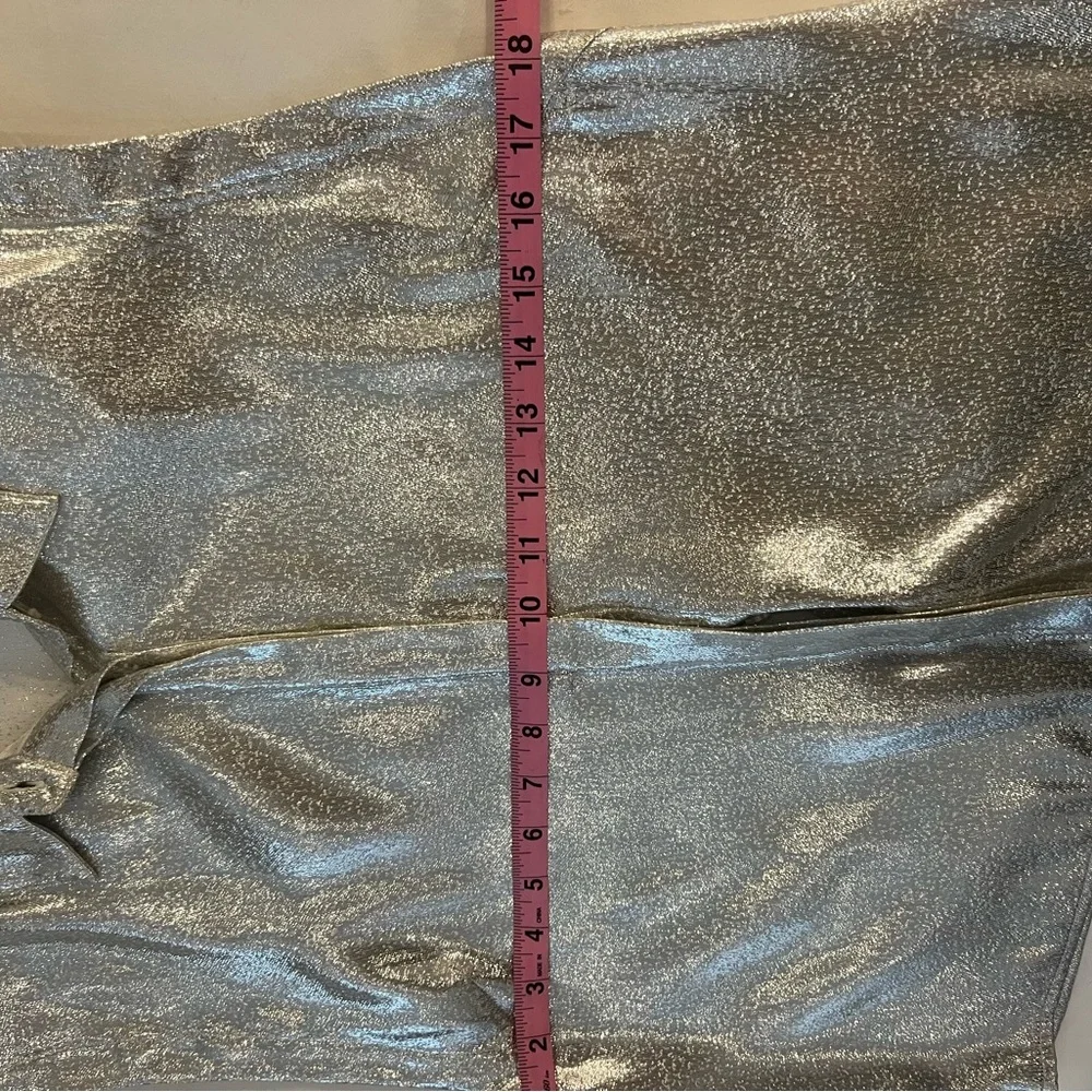 Gorgeous Sleeveless Top - Picture 15 of 17
